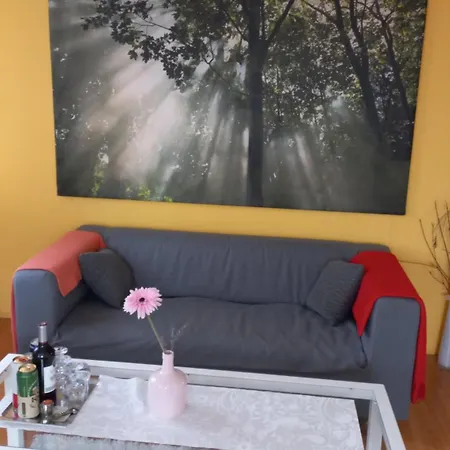 Paradise Apartment *
